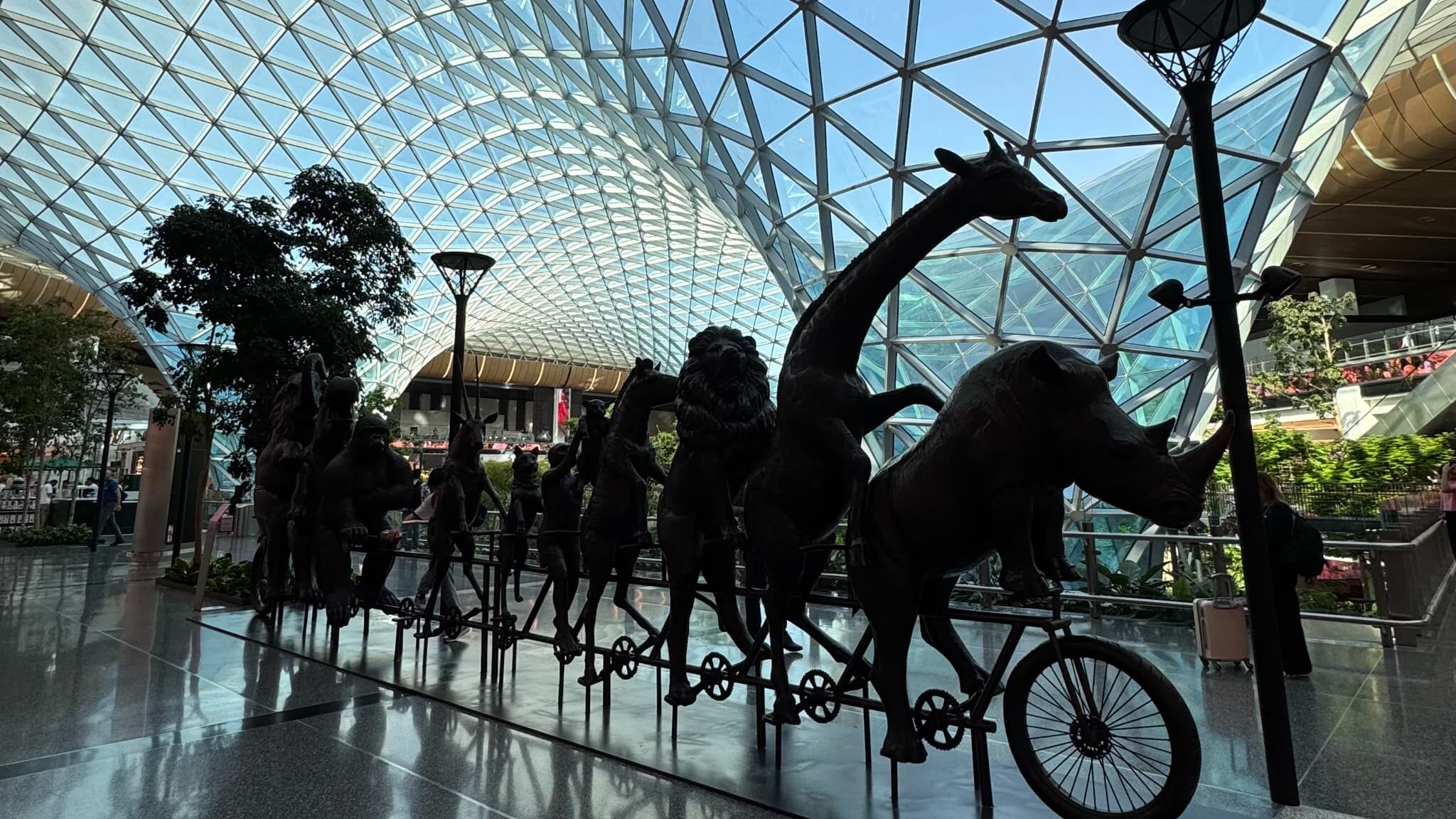 ハマド国際空港モニュメント