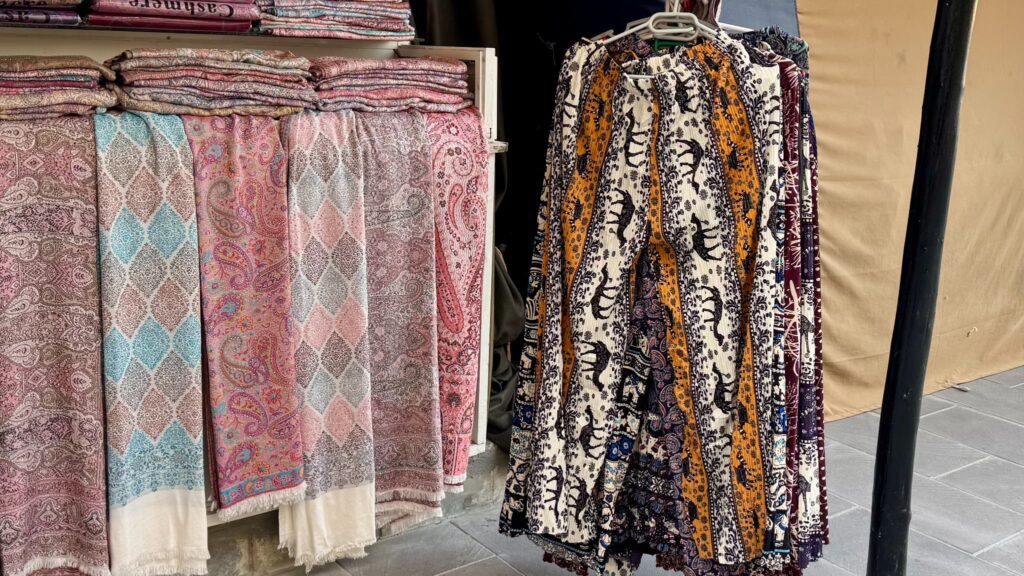 カタールお土産 パンツ