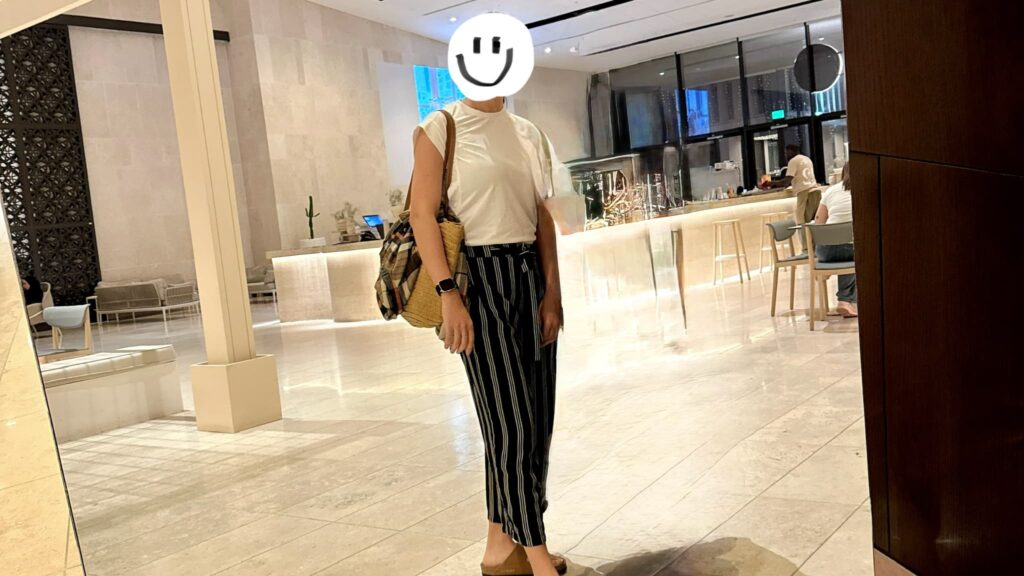 カタールおすすめ服装女性ズボン